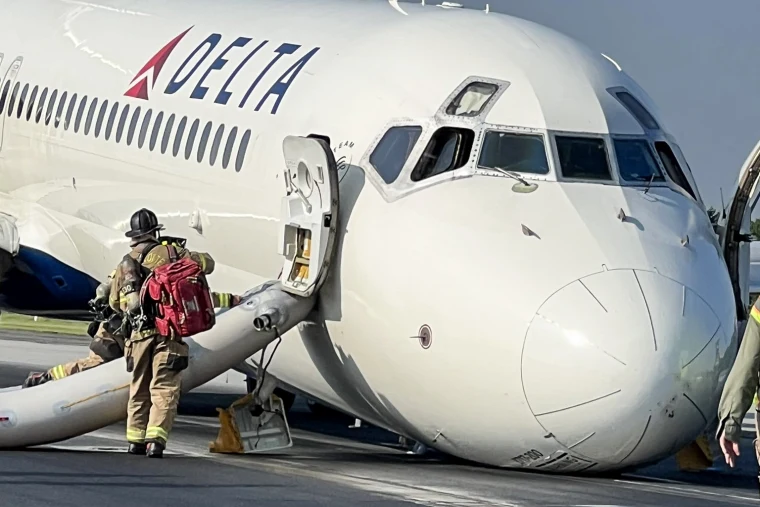 Delta Airlines flight emergency landing	